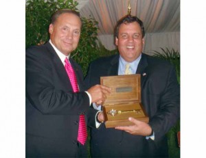 Mayor Sam Raia awards Governor Christie the key to Saddle River. Source: NorthJersey.com who says they got the photo from Raia