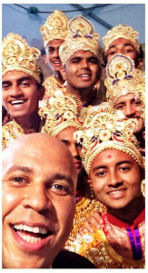 Cory Booker took a selfie at a Hindu Temple this weekend.